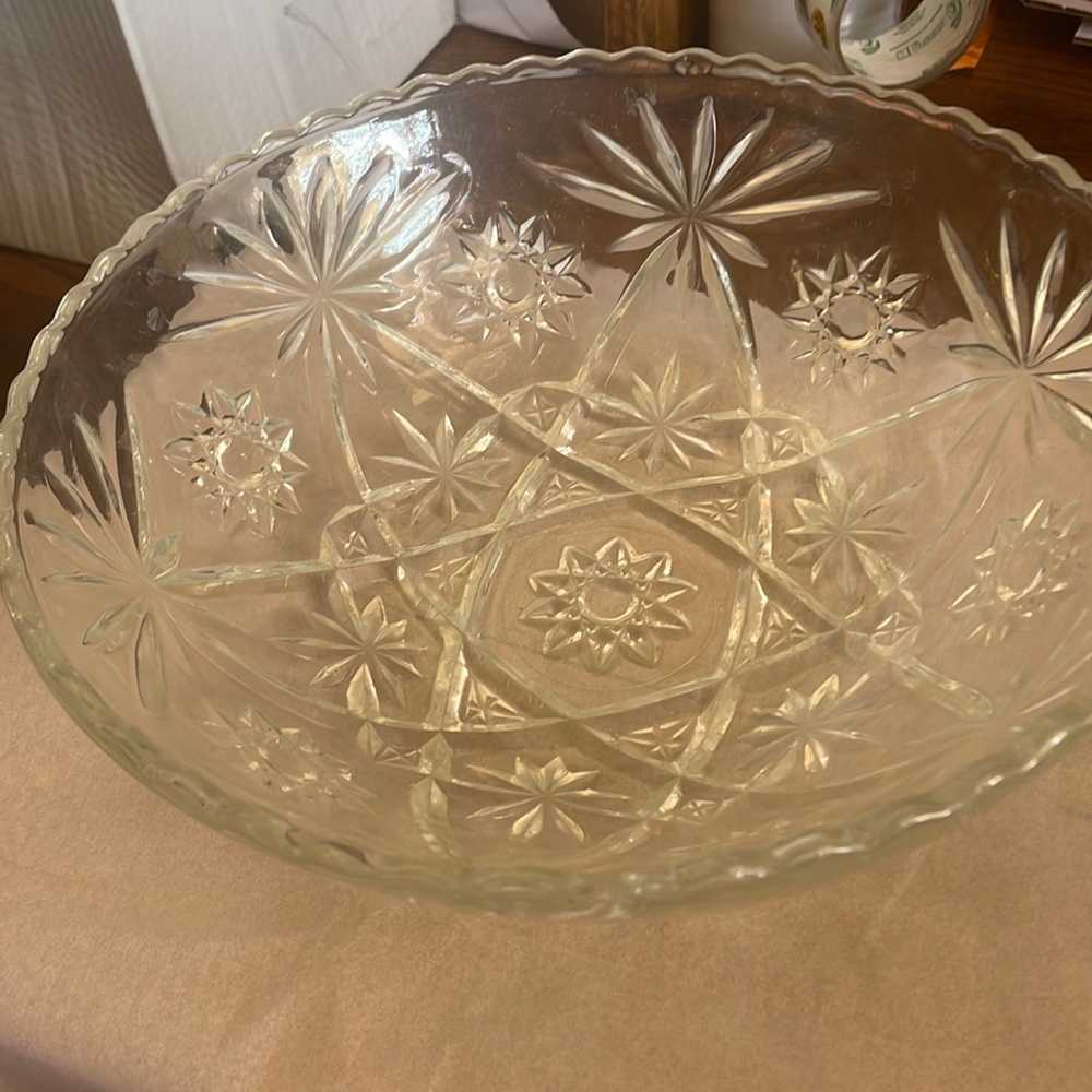Anchor Hocking Star of David Glass serving bowl